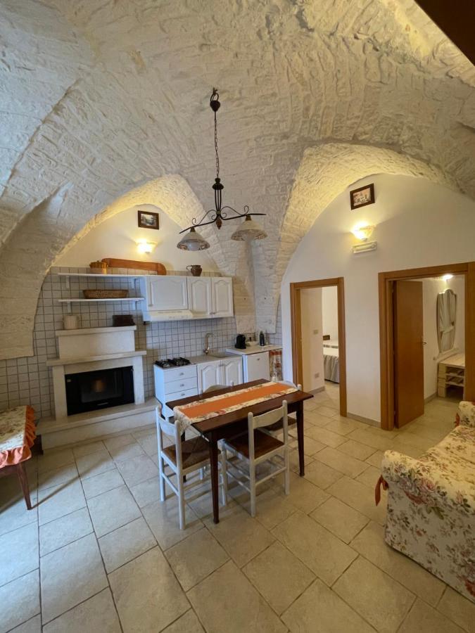 Valle D'Itria Trullo Sovrano Sul Monte Cisternino Exterior photo