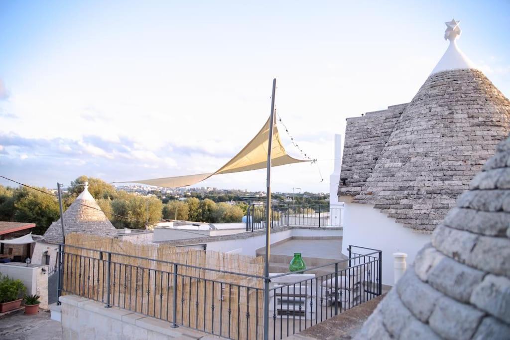 Valle D'Itria Trullo Sovrano Sul Monte Cisternino Exterior photo