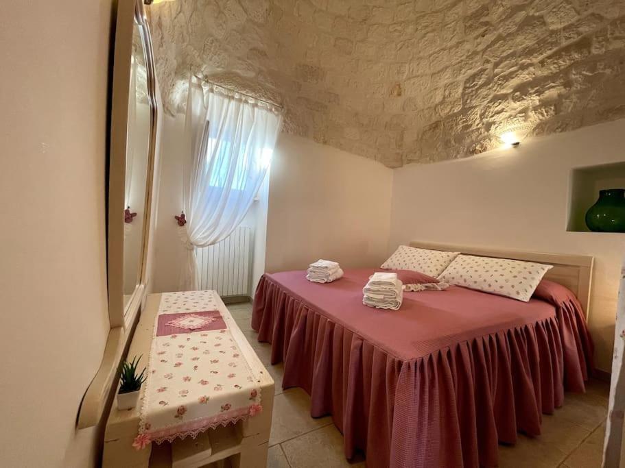 Valle D'Itria Trullo Sovrano Sul Monte Cisternino Exterior photo